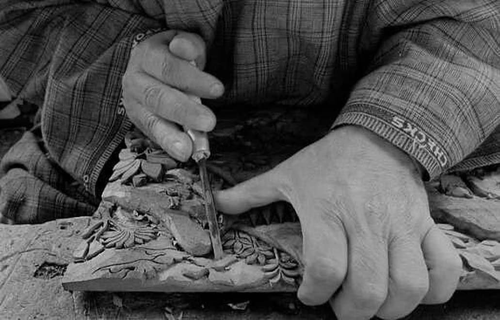 The craft of Walnut Carving