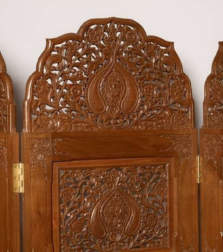 Almond Screen Divider — Fine almond carving