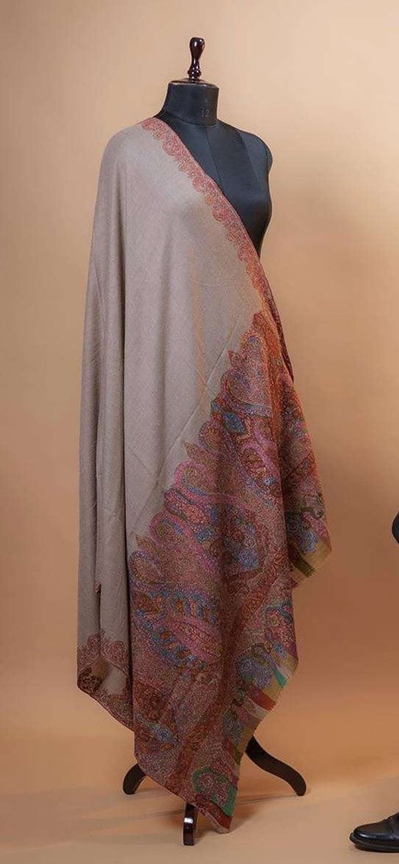 Wide-Bordered Pashmina